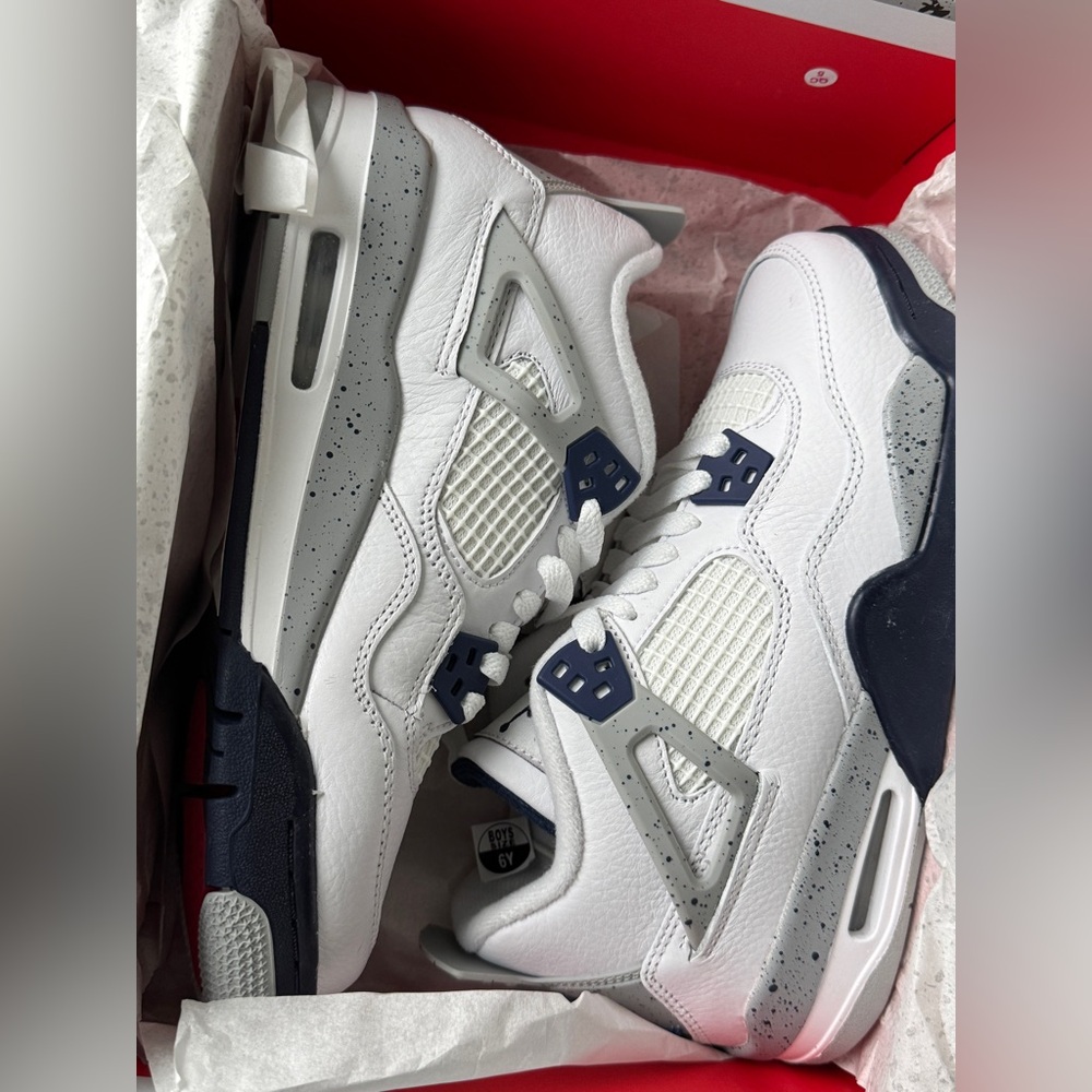 Jordan Air Jordan 4 Retro - White and Midnight Navy